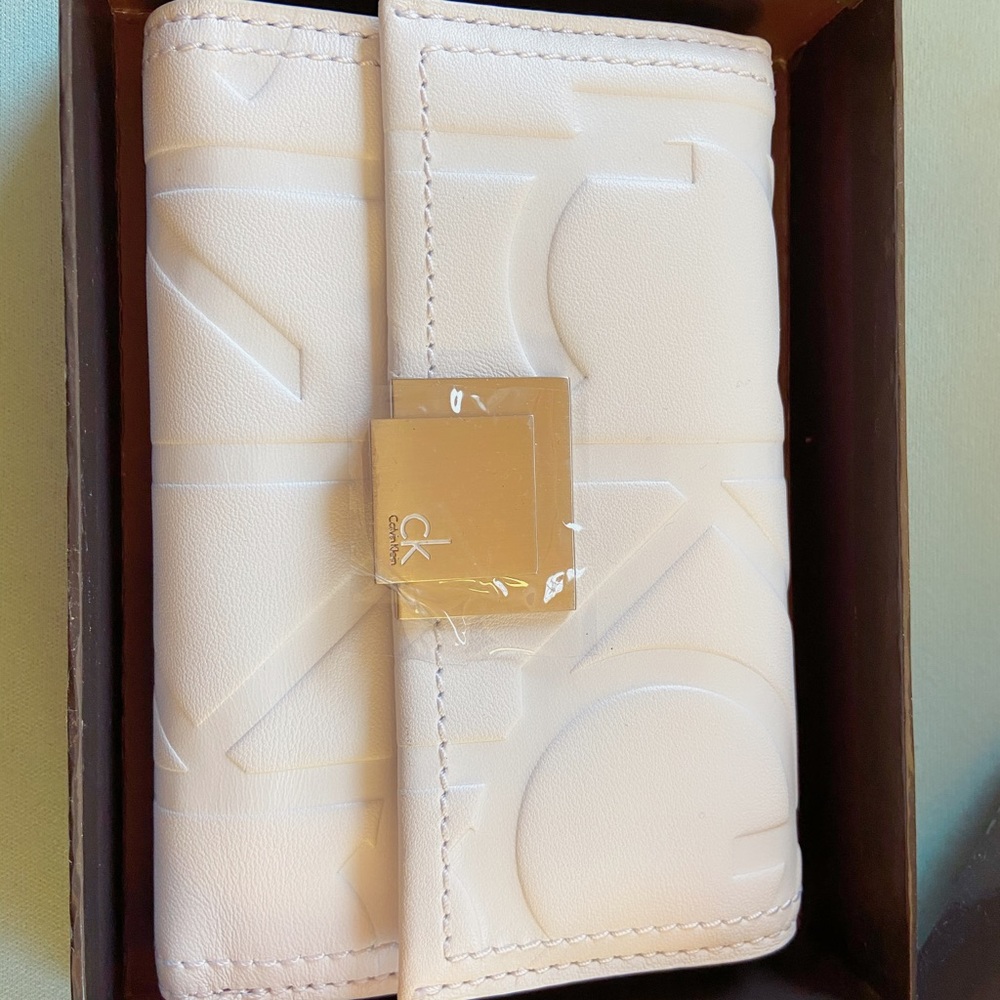 Brand new Calvin Klein genuine leather wallet